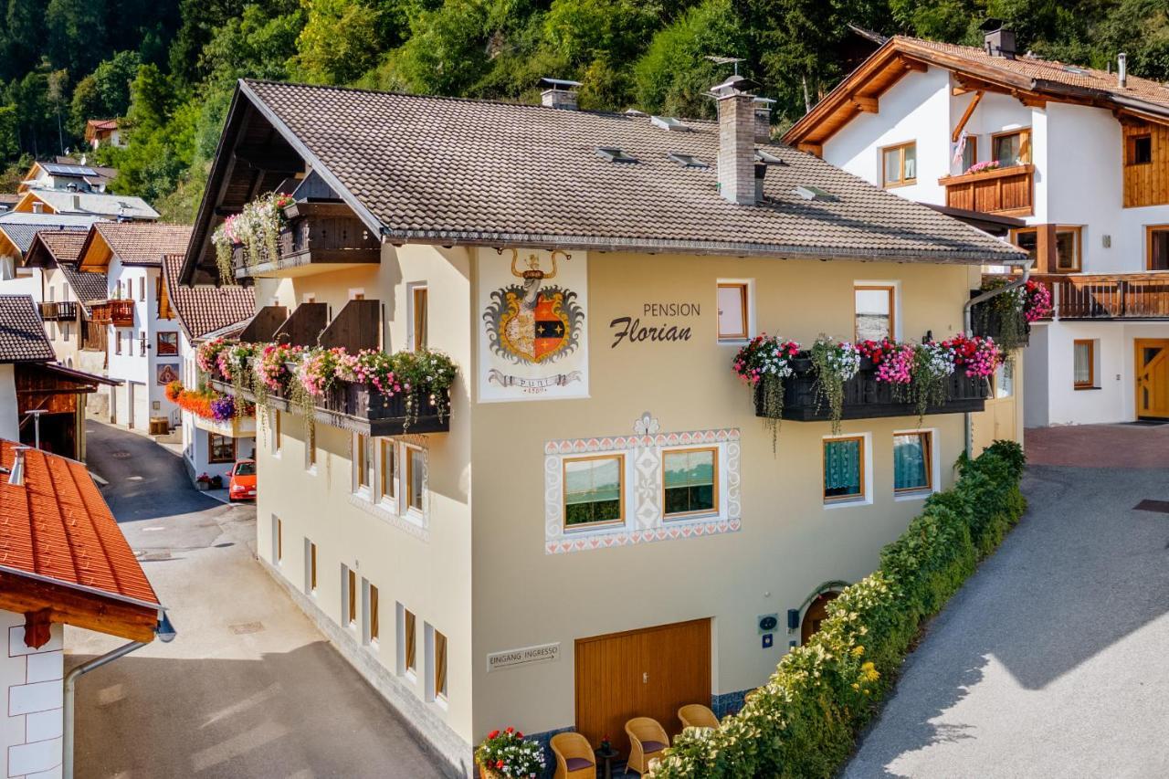 Pension Florian Burgusio Exteriör bild